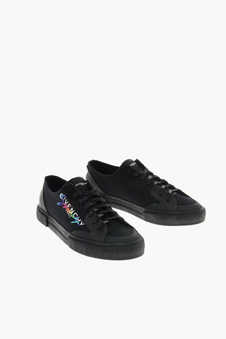 Sneakers con logo ricamato