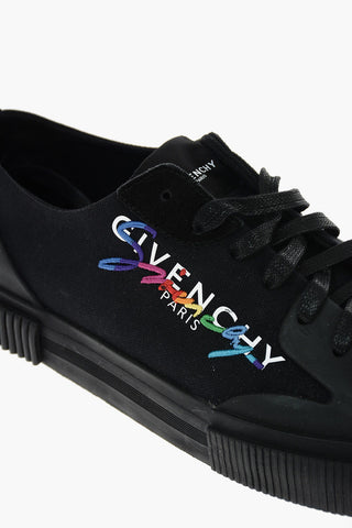 Sneakers con logo ricamato